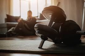 博弈的精髓在于适可而止，人生的精彩在于脚踏实地。（博弈重在见好就收，人生贵在脚踏实地。）